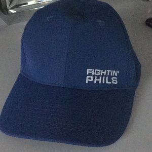 A water waterproof Phillies hat